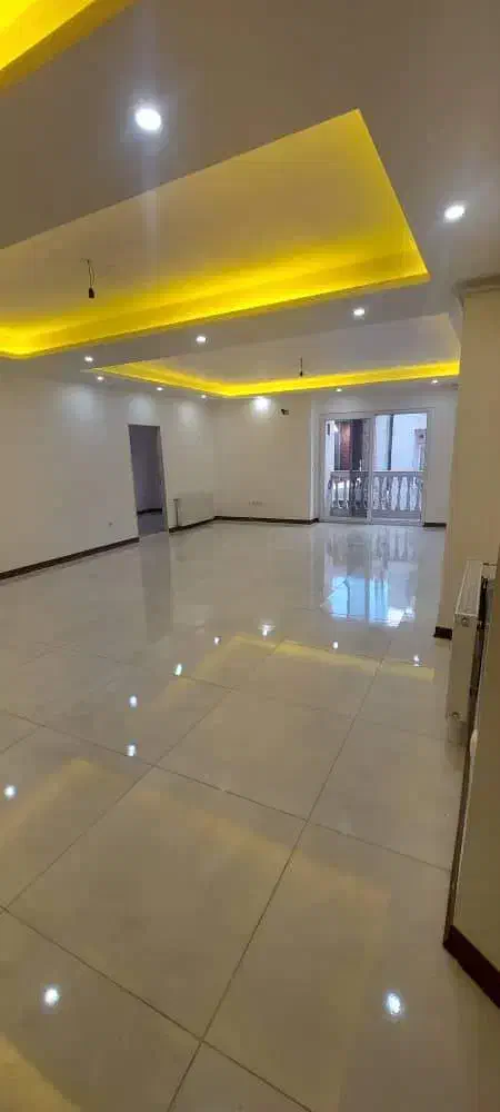 واحد ۱۱۰ متری واقع در خ فرهنگ|فروش آپارتمان|ساری, |دیوار