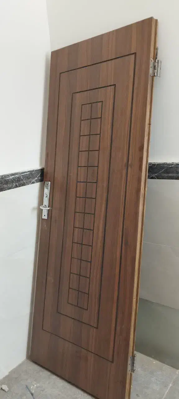 در چوبی|میز و صندلی غذاخوری|قروه, |دیوار