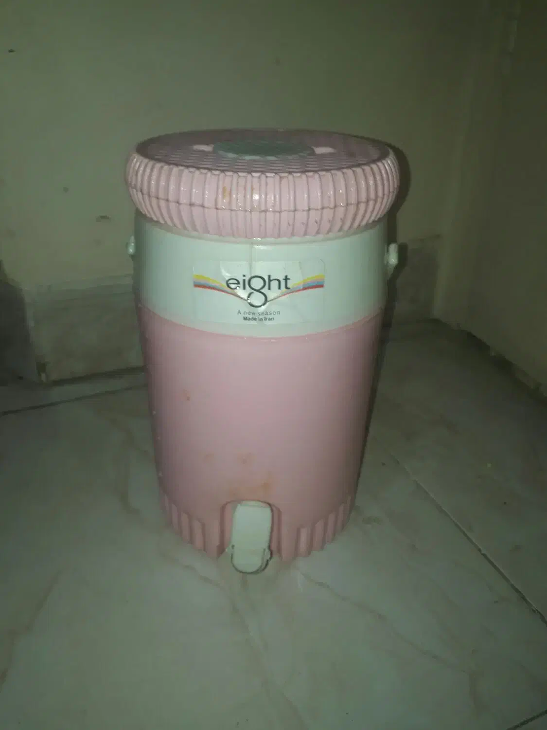 کولمن آب|ظروف نگهدارنده، پلاستیکی، یک‌بارمصرف|اسلام‌شهر, زرافشان|دیوار