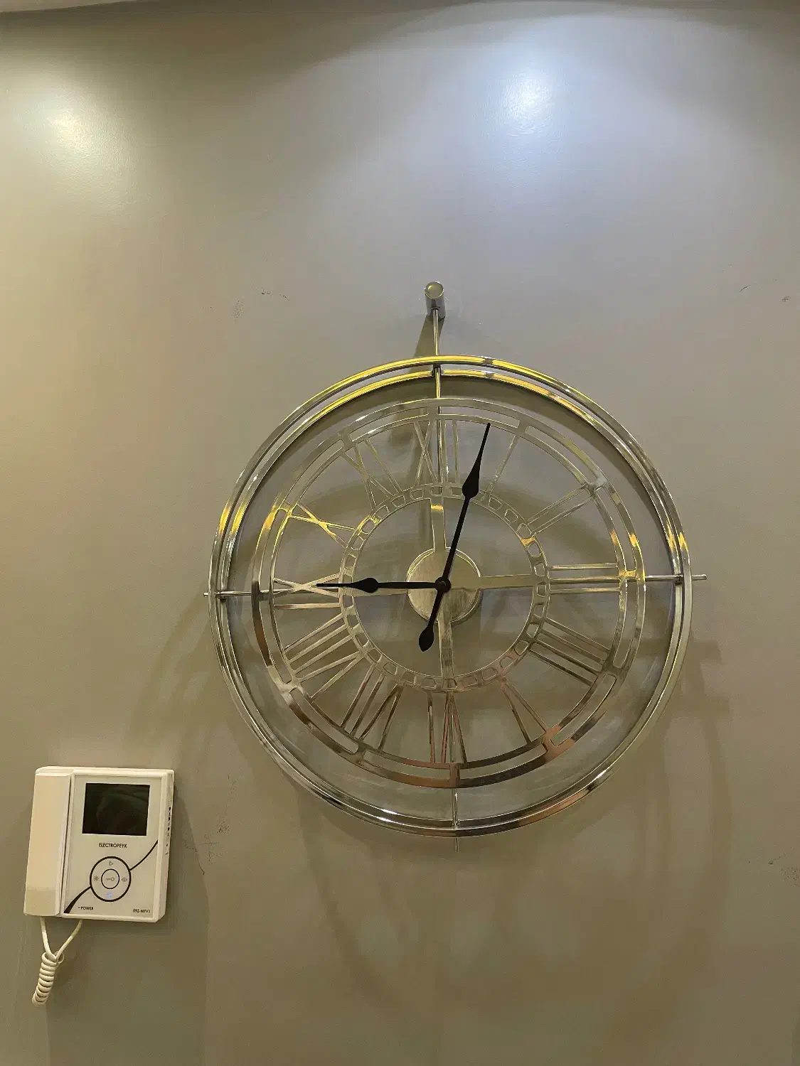 ساعت دیواری استیل درحد نو|ساعت دیواری و تزئینی|کرج, شهرک فهمیده|دیوار