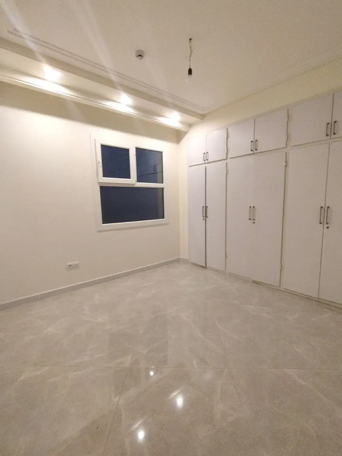 ۹۰ متر/۲ خواب /نوساز کلید نخورده