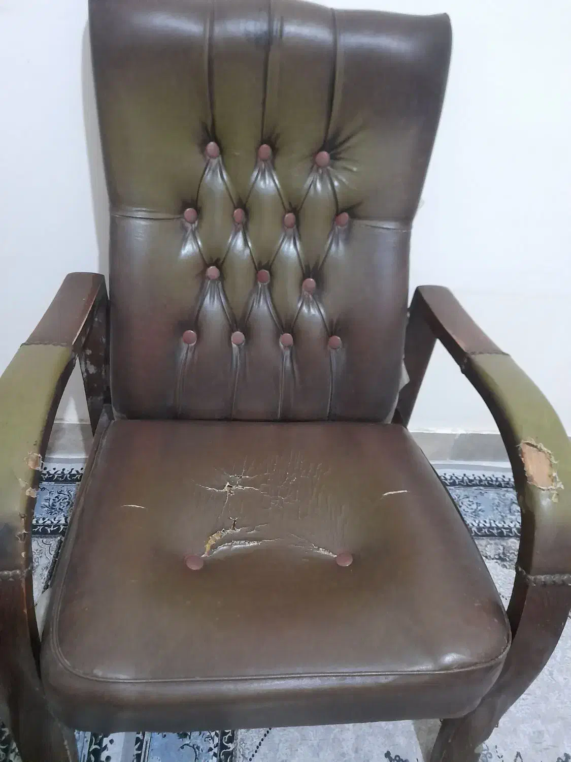 صندلی وتخته|صندلی و نیمکت|مسجد سلیمان, |دیوار