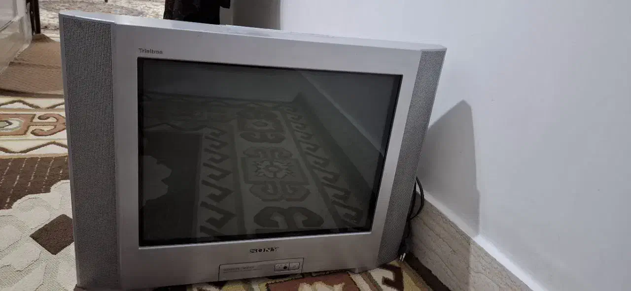 تلویزیون ۲۱ اینچ سونی|تلویزیون و پروژکتور|خرمشهر, |دیوار