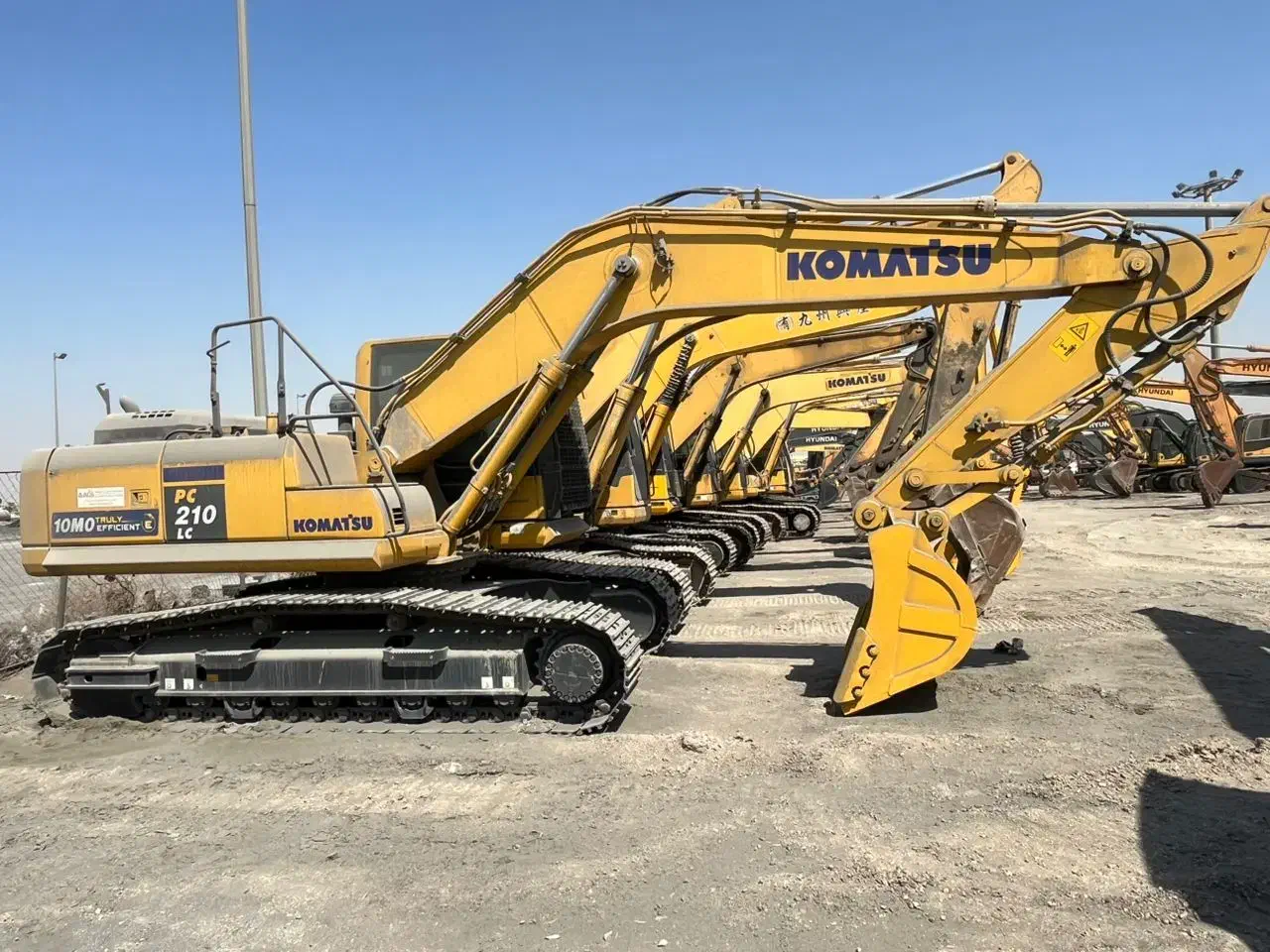 واردات و فروش انواع بیل مکانیکی|خودرو سنگین|تهران, گمرک|دیوار