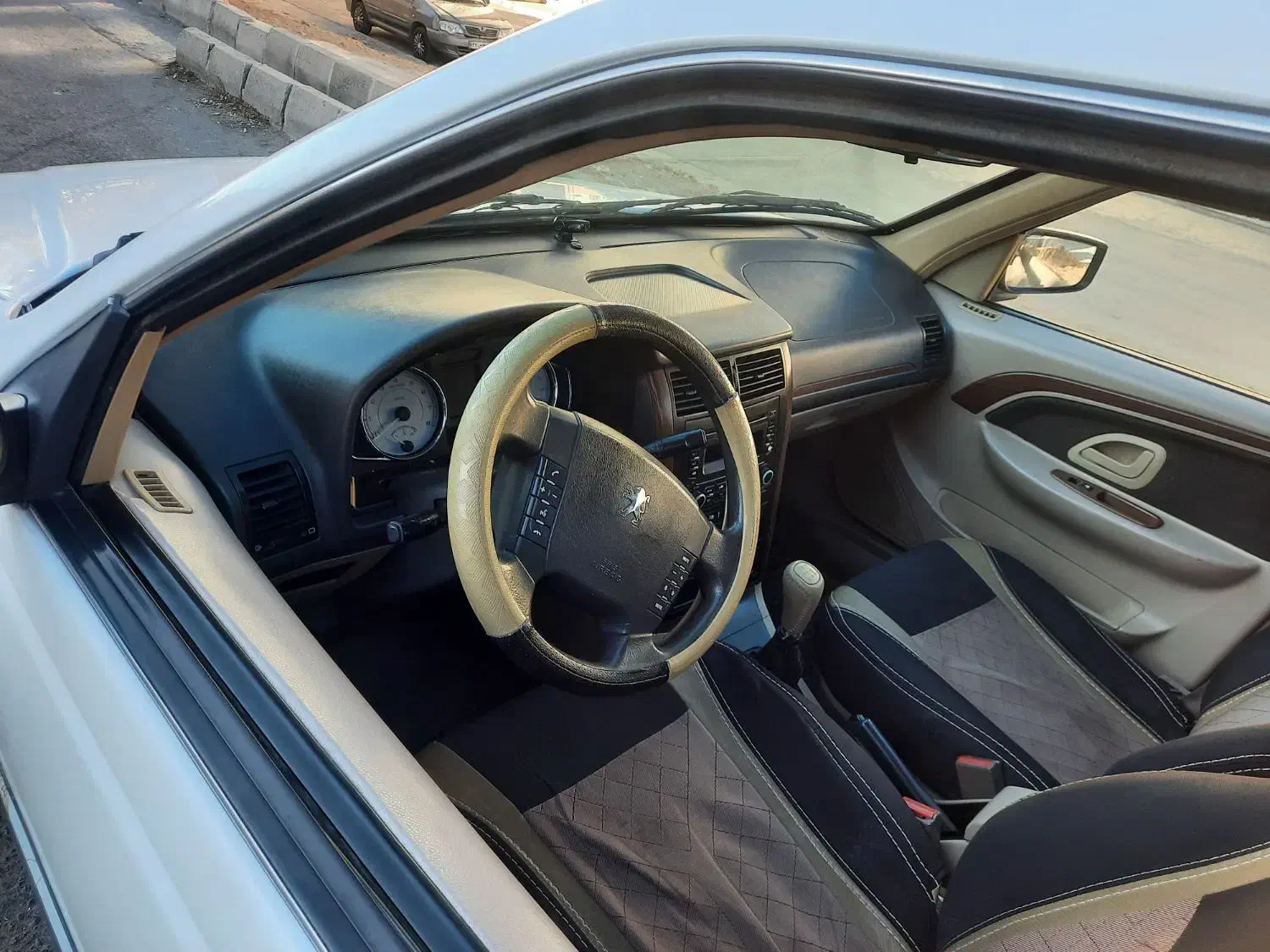 پژوپارس مدل۹۳|خودرو سواری و وانت|قروه, |دیوار