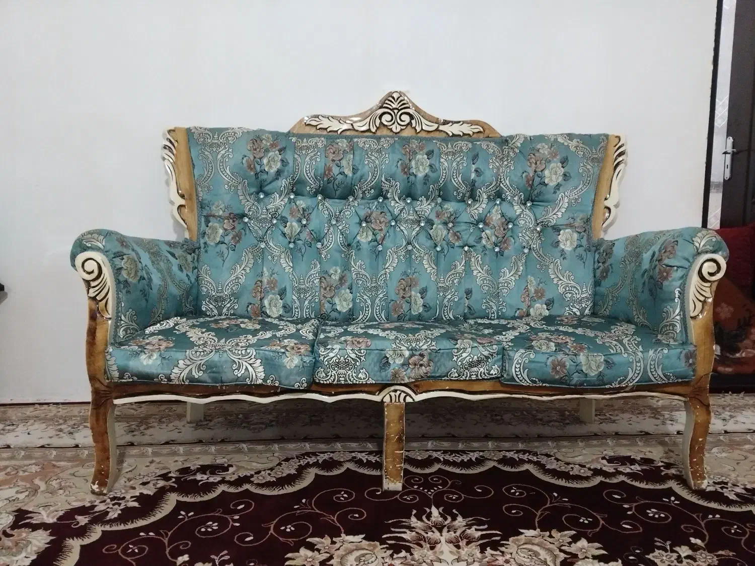 مبل سلطنتی۷نفره و یک گل|مبلمان خانگی و میز عسلی|سراب, |دیوار