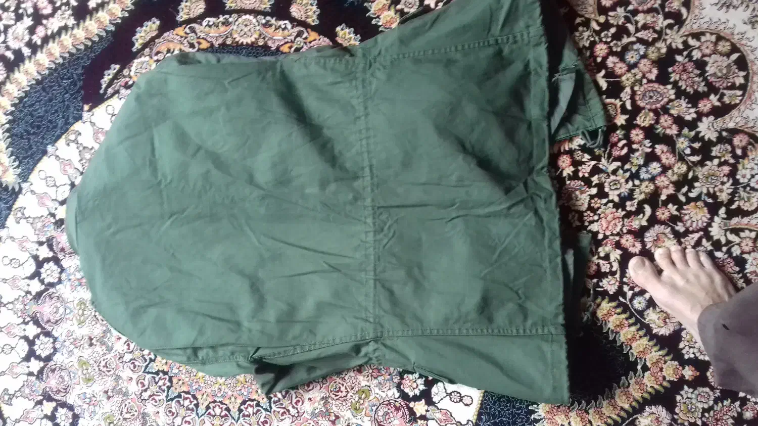 اورکت امریکایی اصل (الفا)|لباس|لردگان, |دیوار