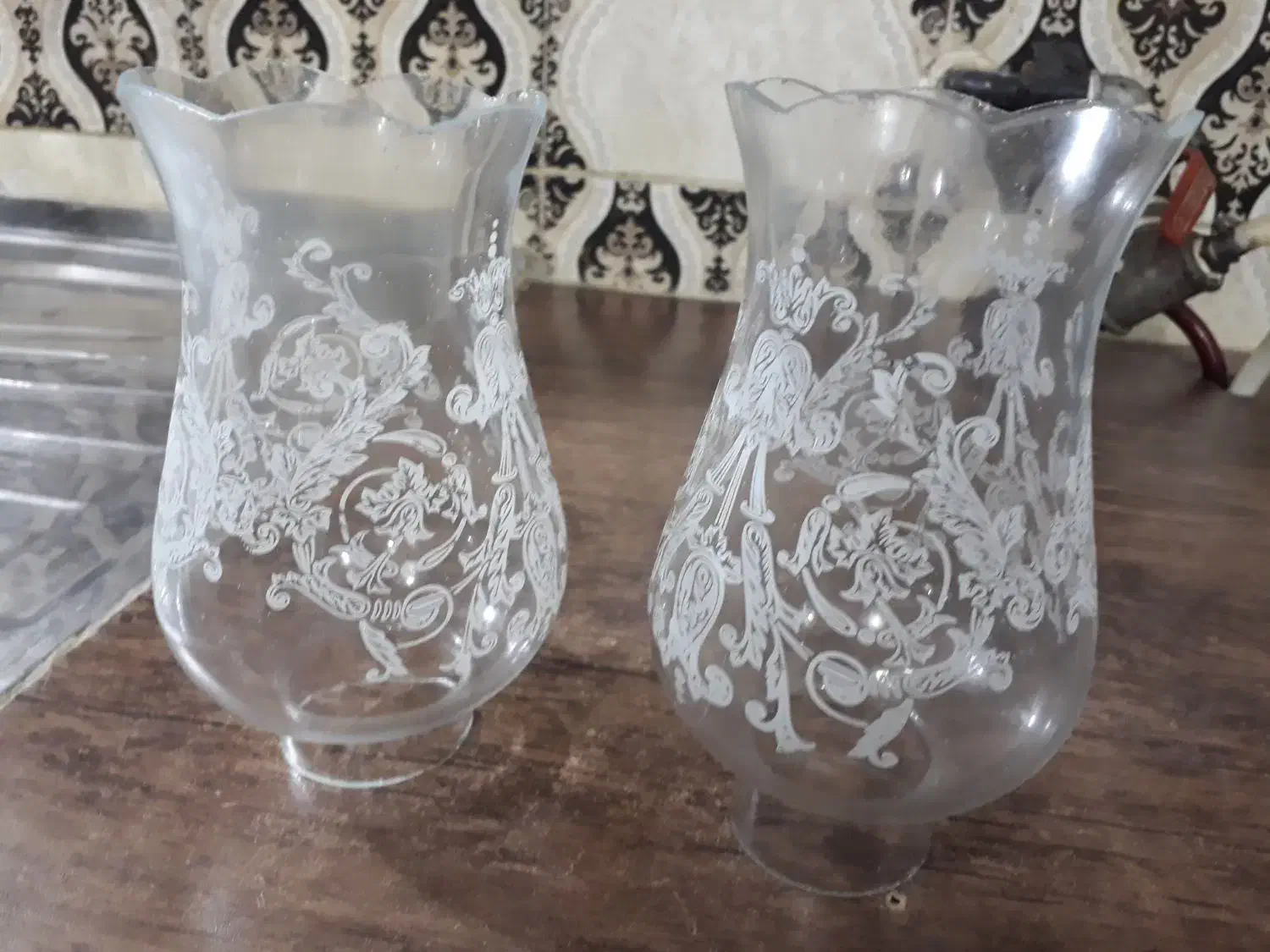 لاله لوستر|لوستر و چراغ آویز|فردیس, منظریه|دیوار