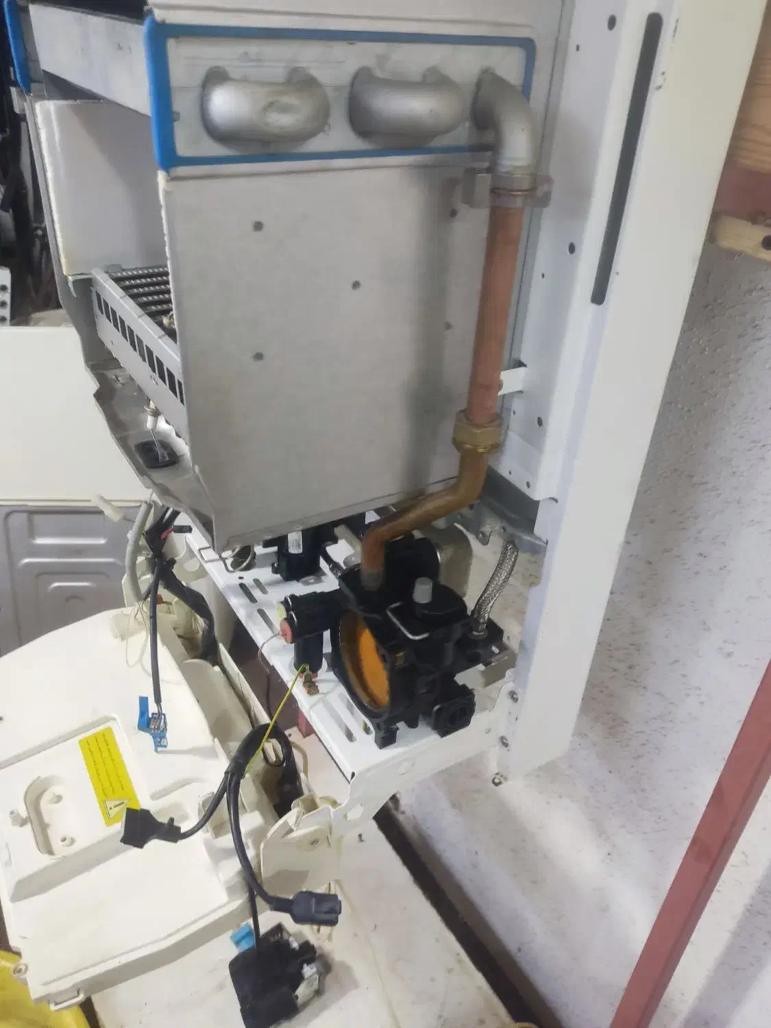 نصب و سرویس و تعمیرات پکیج و کولر اسپیلت|خدمات پیشه و مهارت|بندر انزلی, صابرحنان|دیوار