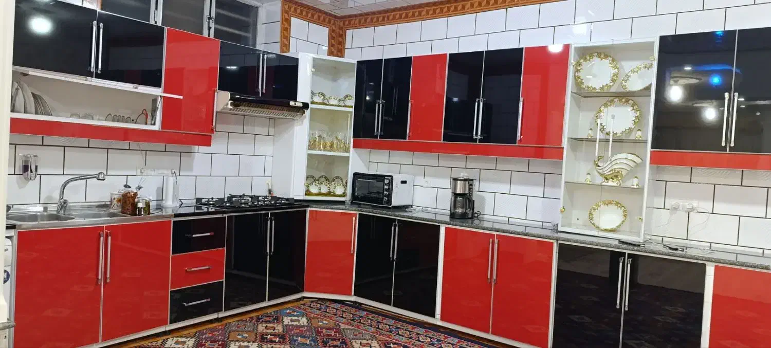 کابینت های گلاس اصل کاملا سالم|مصالح و تجهیزات ساختمان|معمولان, |دیوار