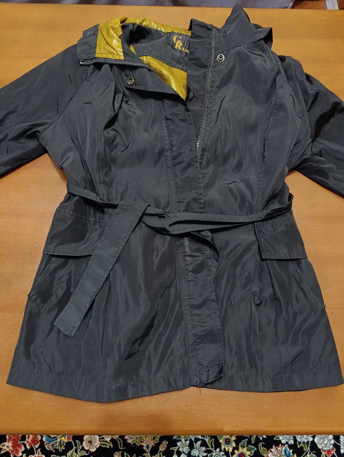 بارونی|لباس|رشت, پیرکلاچای|دیوار