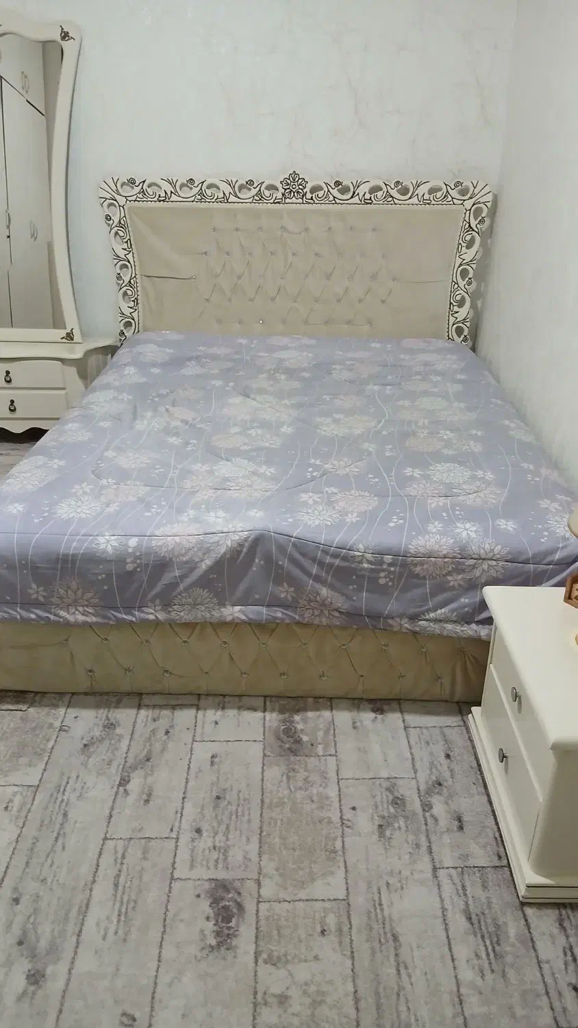 تختخواب|تخت و سرویس خواب|بروجرد, |دیوار