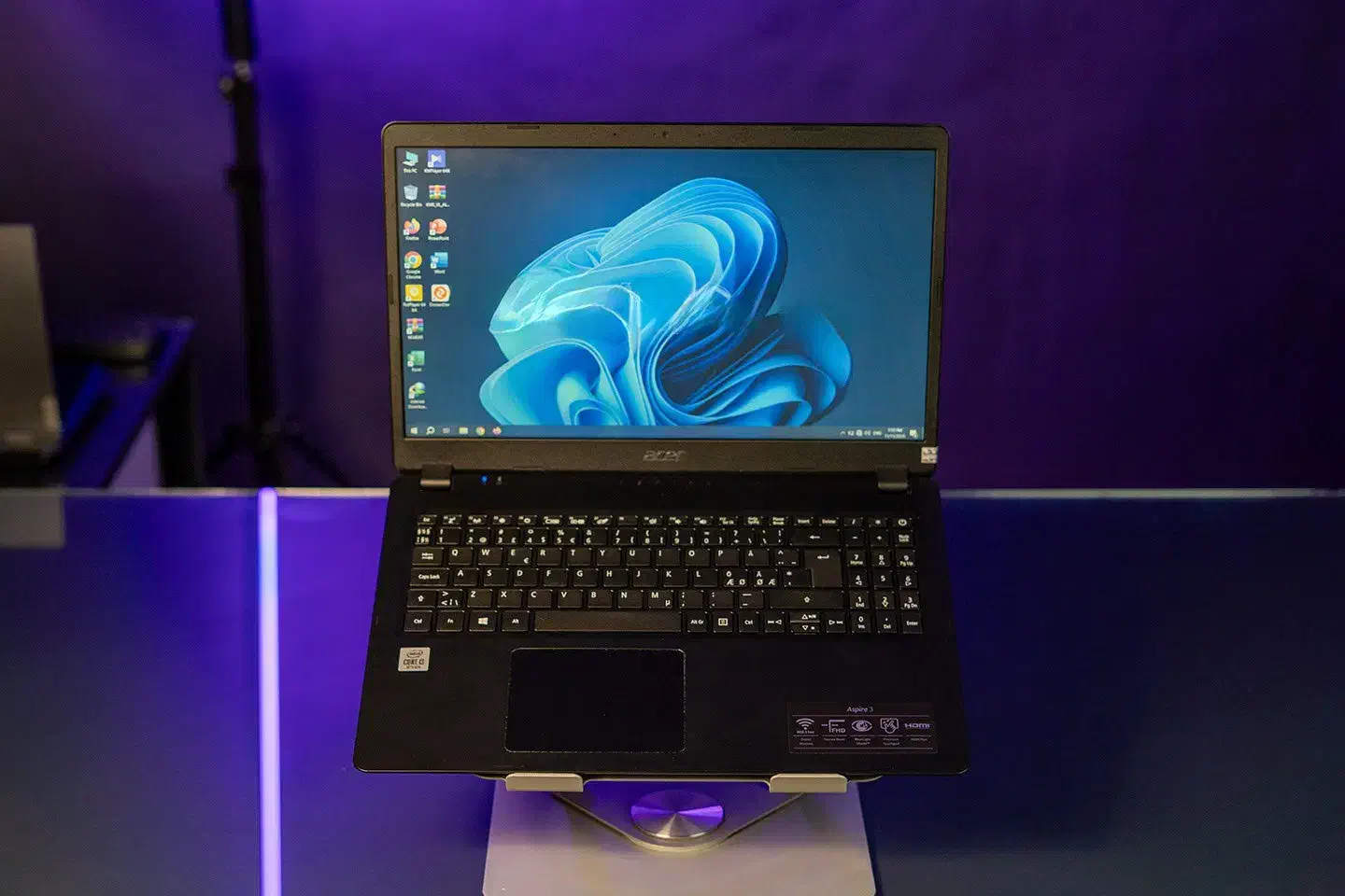 Acer Aspire 3  لپ‌تاپ کامل برای کارهای روزمره|رایانه همراه|یزد, |دیوار