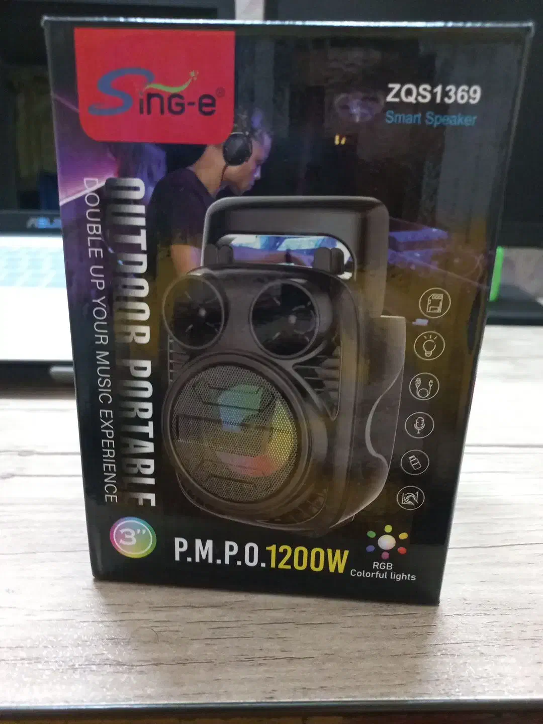 اسپیکر قابل حمل چراغدار و شارژی و کیفیت بالا|پخشکننده همراه|پیشوا, |دیوار