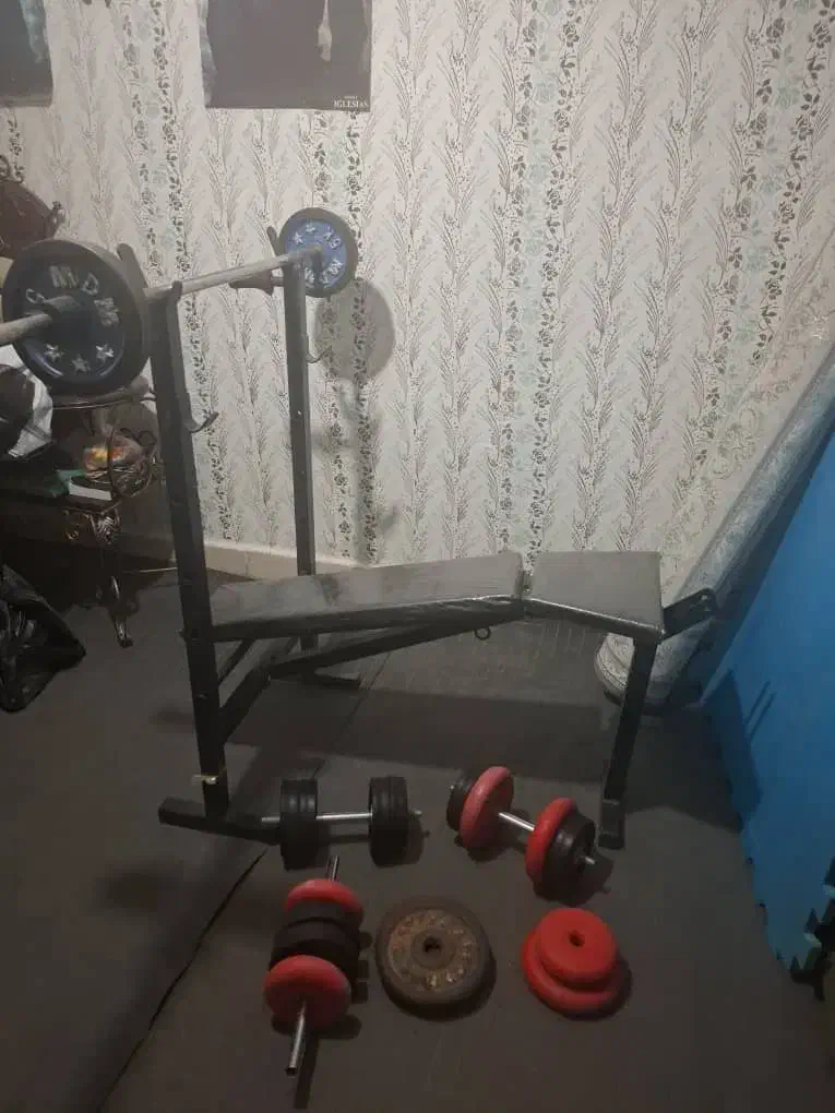 تخته پرس ، به همراه هالتر و دمبل|تجهیزات ورزشی|مشهد, دوست آباد|دیوار