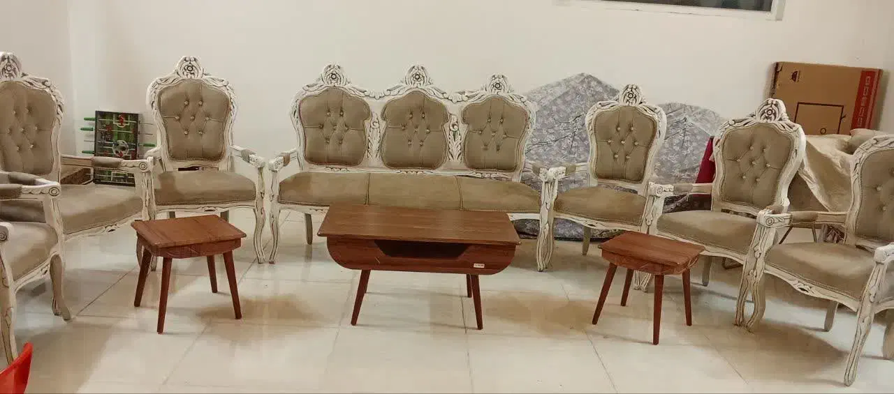 مبلمان نه نفره سلطنتی|مبلمان خانگی و میز عسلی|گلبهار, شهر جدید گلبهار|دیوار
