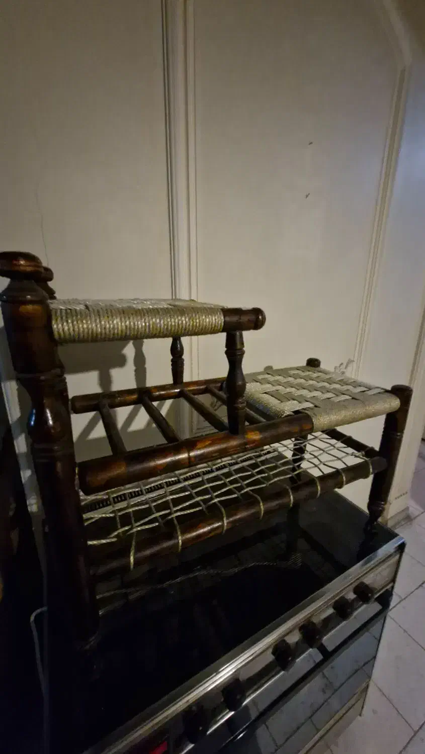 یک عدد میز تلفن،محکم و زیبا|میز تلفن|تهران, اوین|دیوار