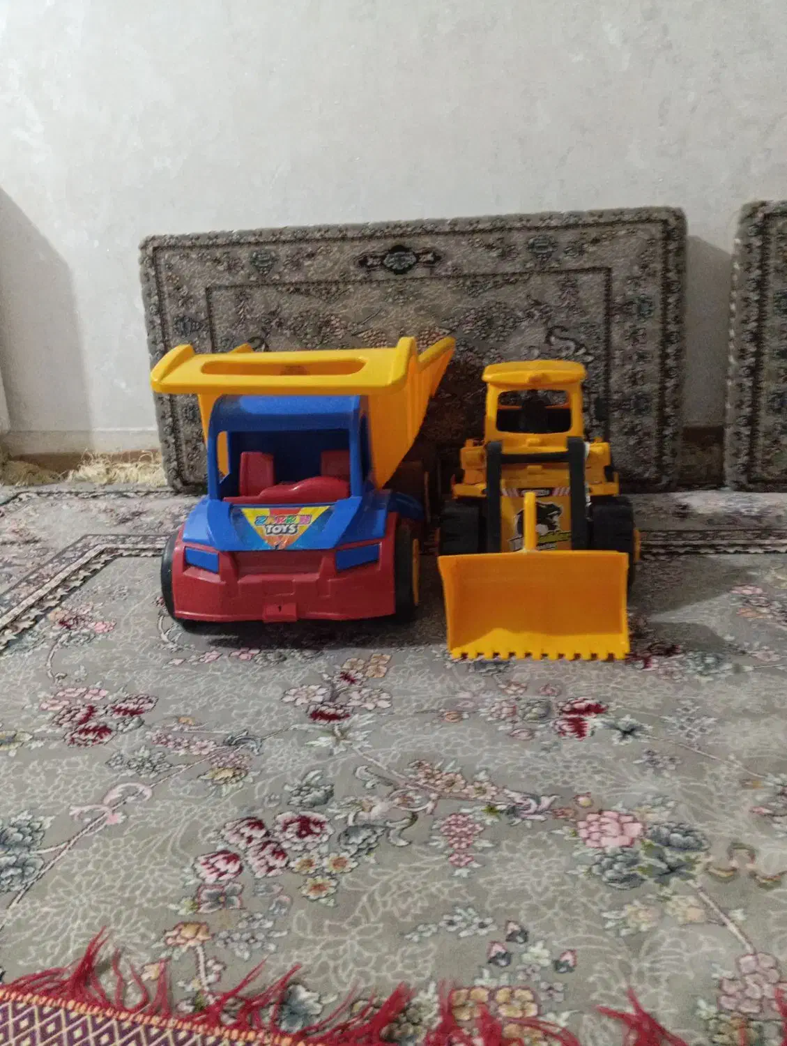 اسباب بازی|اسباب‌بازی بچه|سقز, |دیوار