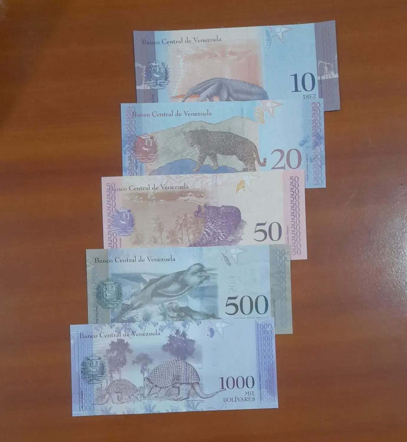 ست ونزوئلا|کلکسیون سکه، تمبر، اسکناس|تهران, آزادشهر|دیوار