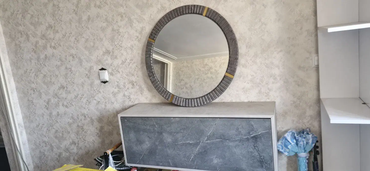 آیینه|آینه|قم, قلعه کامکار|دیوار