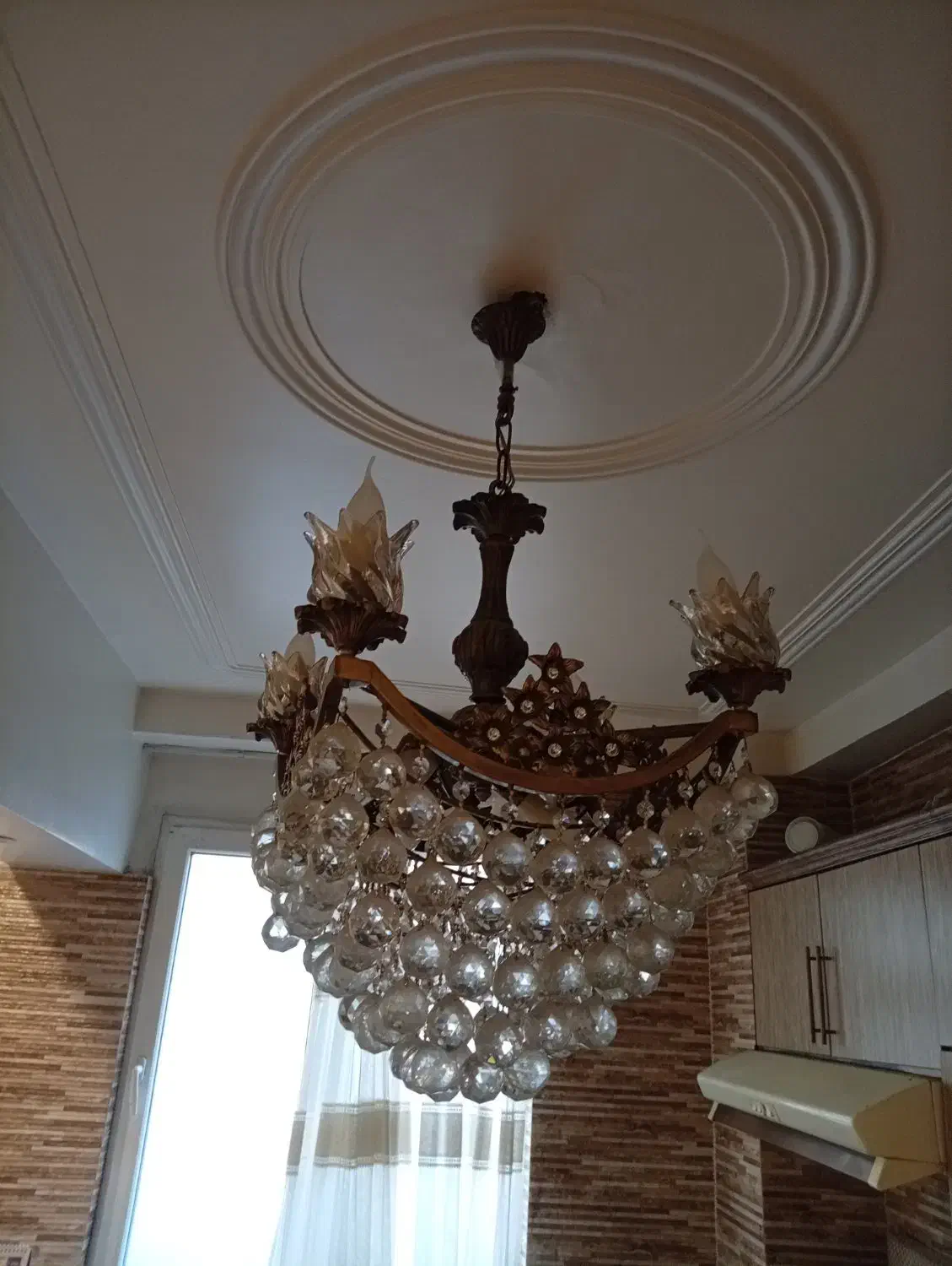 لوستر. برنجی بزرگ و سنگین|لوستر و چراغ آویز|تهران, امام زاده حسن|دیوار