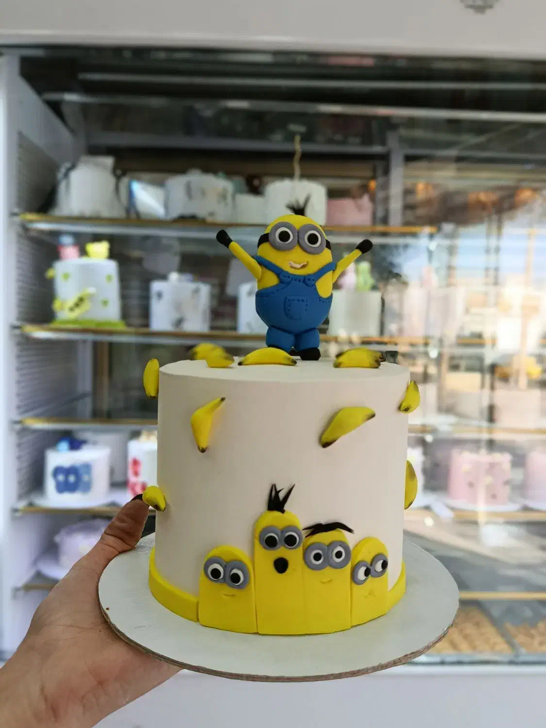 فروشنده خانم،ظرفشور و کیک ساز|استخدام خدمات فروشگاه و رستوران|سبزوار, عارف|دیوار