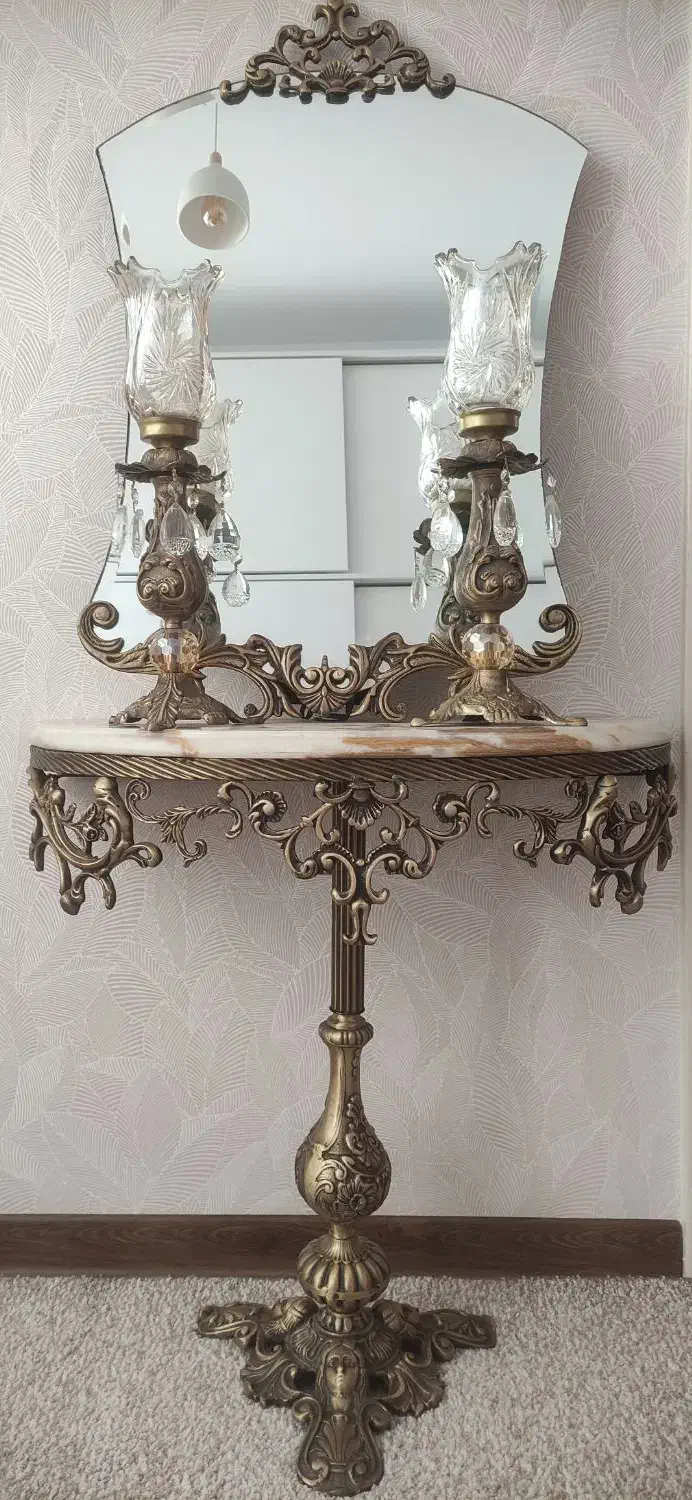 آیینه و شمعدان برنجی|آینه|ری, دولتآباد|دیوار