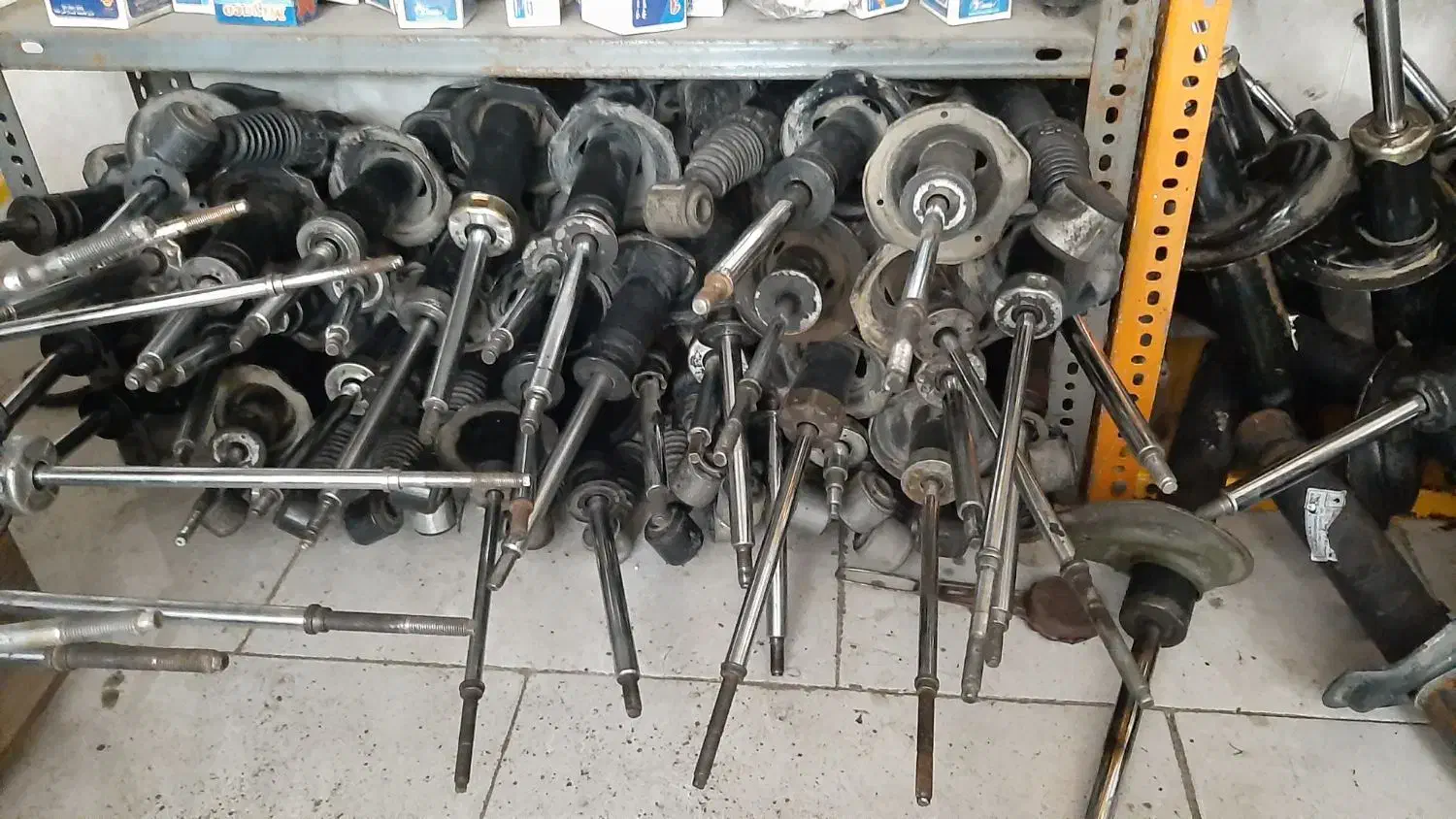 کمک فنر|قطعات یدکی و لوازم جانبی|محمدشهر, محمدشهر|دیوار