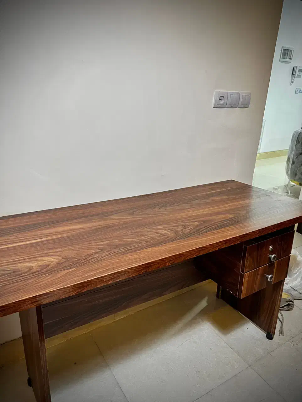 میز طرح چوبی کار کامپیوتر|میز تحریر و کامپیوتر|سیرجان, |دیوار