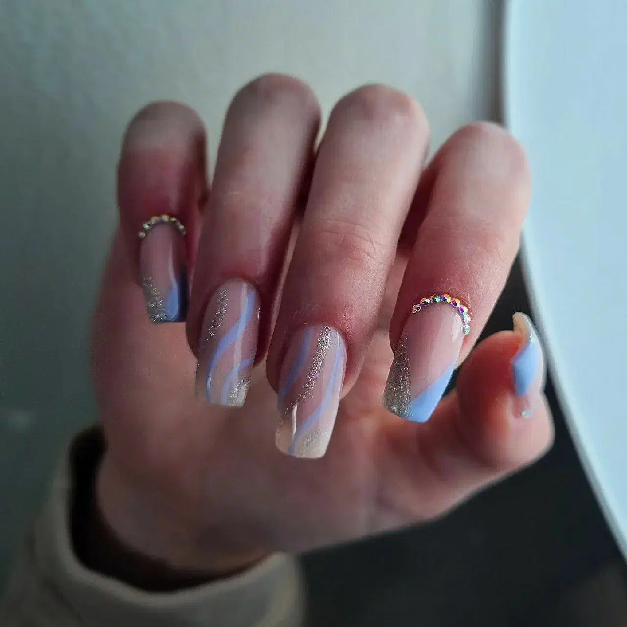 کاشت ناخن ۲۲۰|خدمات آرایشگری و زیبایی|نیشابور, امام خمینی|دیوار