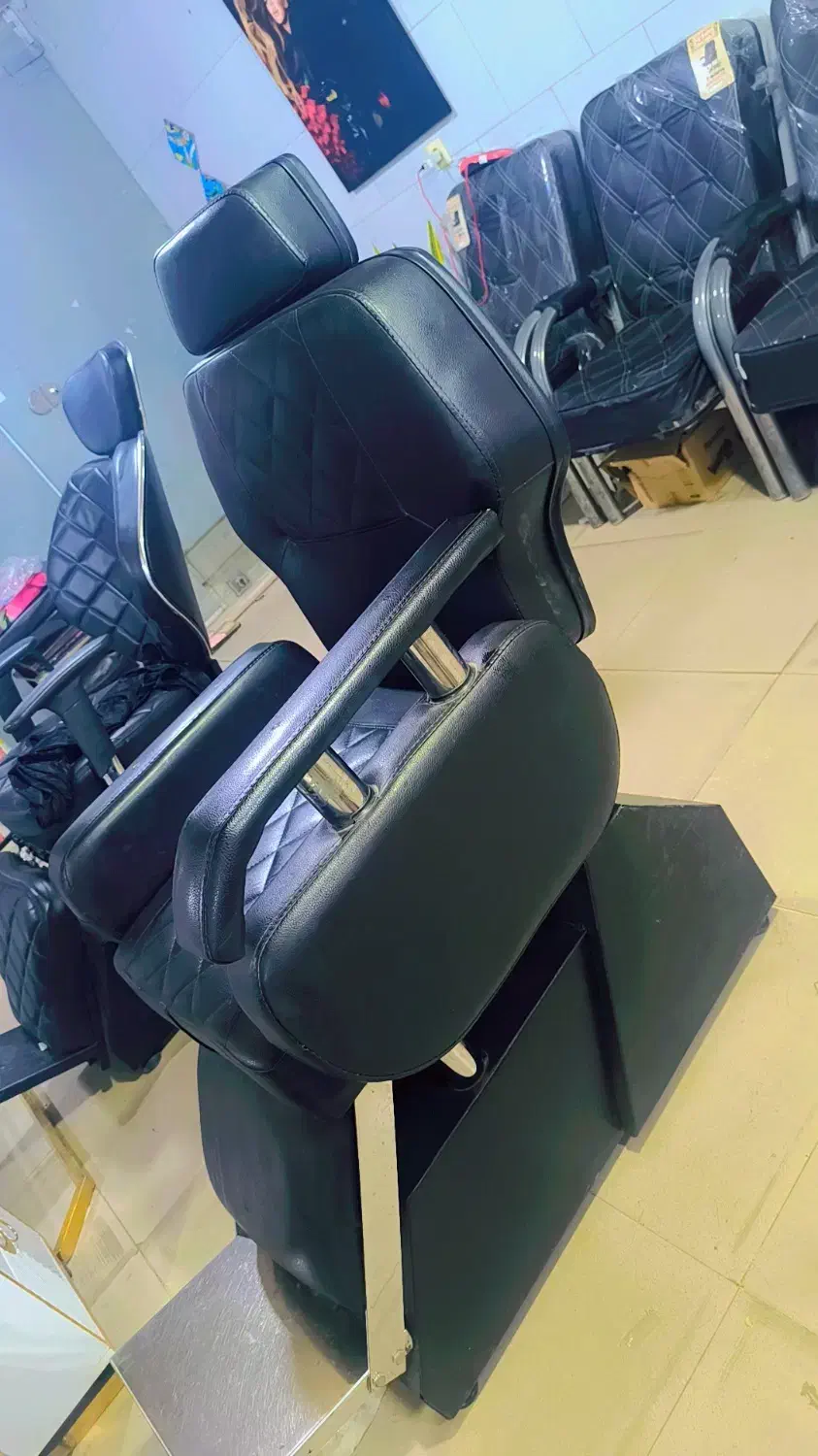 صندلی اصلاح،میکاپ|آرایشگاه و سالنهای زیبایی|کاشان, کارگر|دیوار