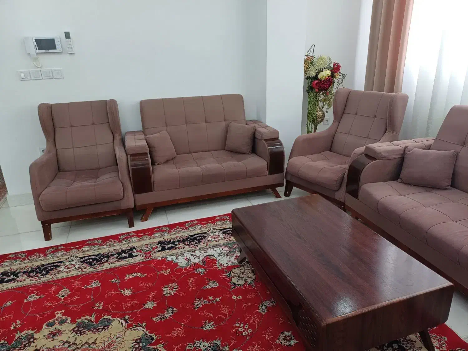 مبل راحتی هفت نفره و ست میز عسلی|مبلمان خانگی و میز عسلی|کنگاور, |دیوار