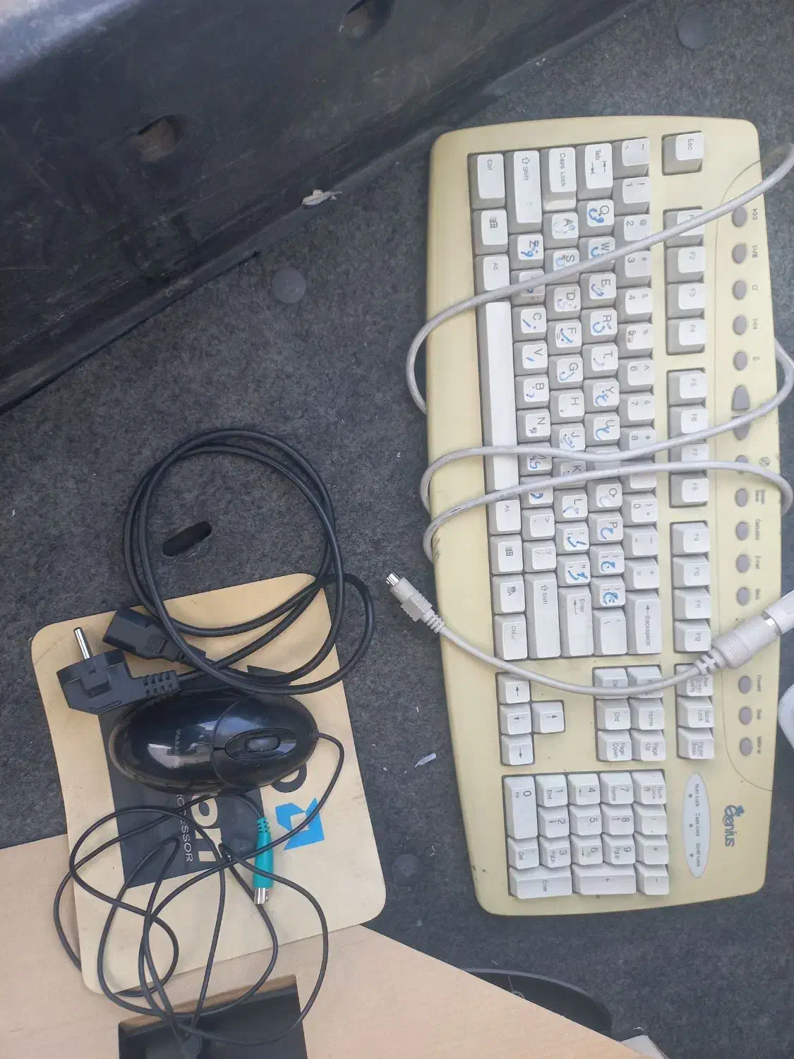 رایانه و کیبورد|رایانه رومیزی|نجفآباد, یزدانشهر|دیوار