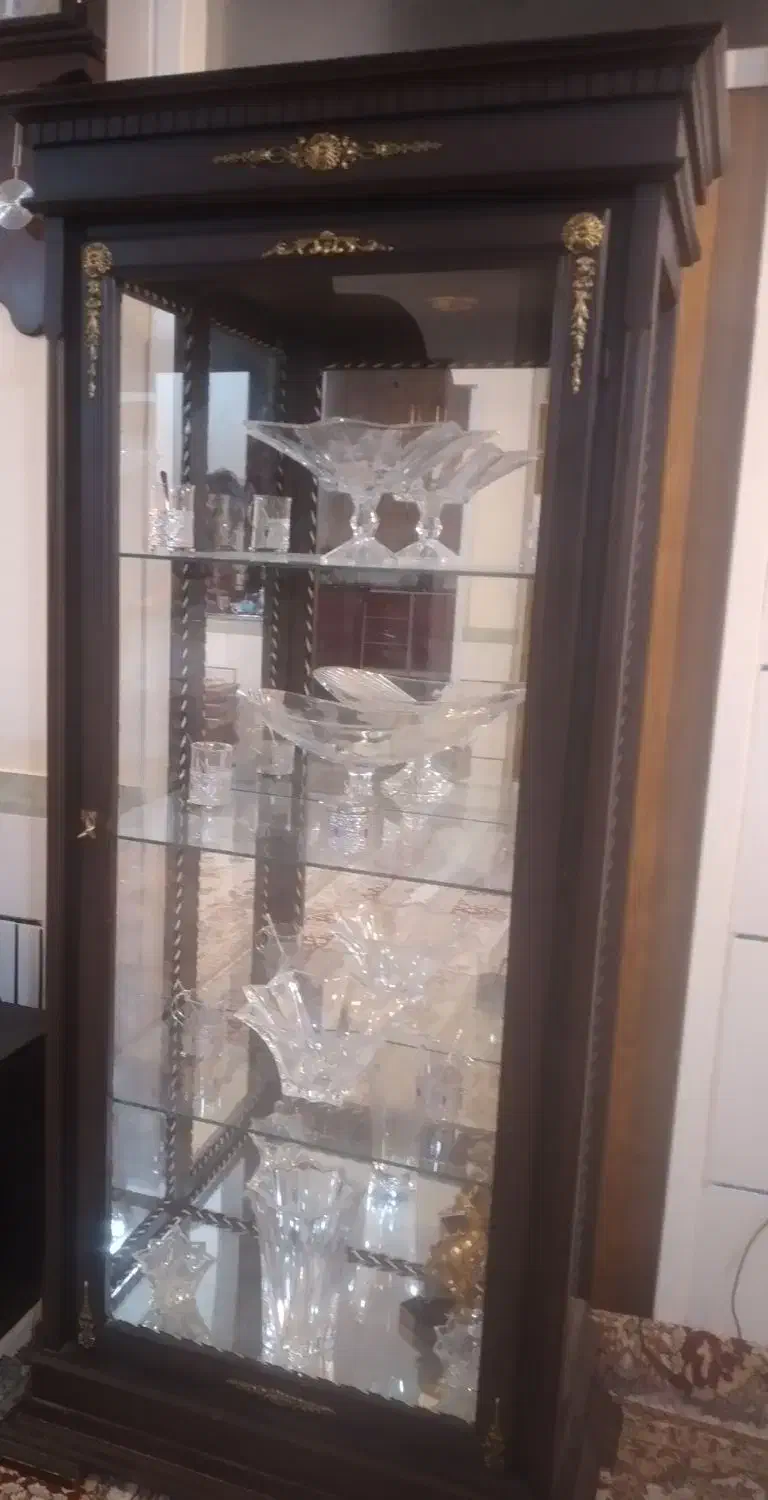 ویترین سالم وتمیز|بوفه، ویترین، کنسول|شهرکرد, |دیوار