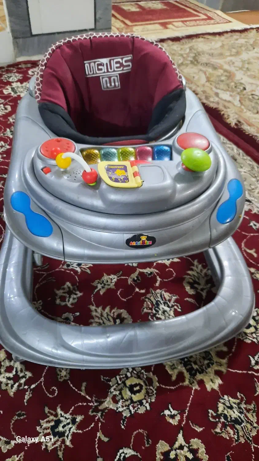 تعداد دوعدد کریر و۱عدد روروک|اسباب و اثاث بچه|کازرون, |دیوار