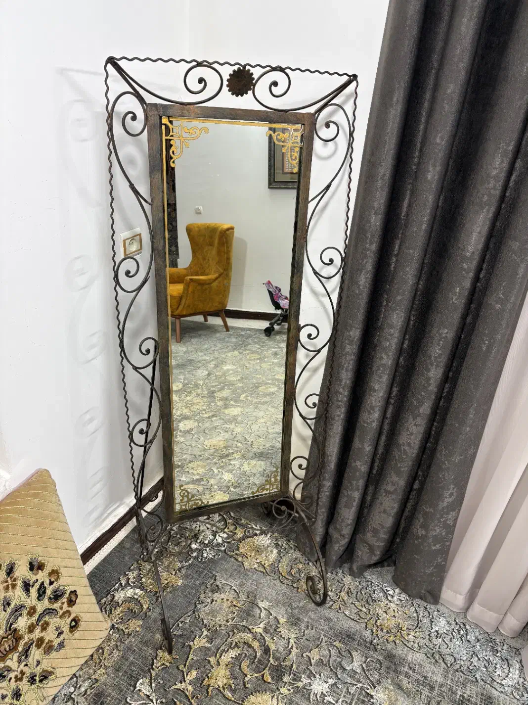 آیینه قدی|آینه|کردکوی, |دیوار