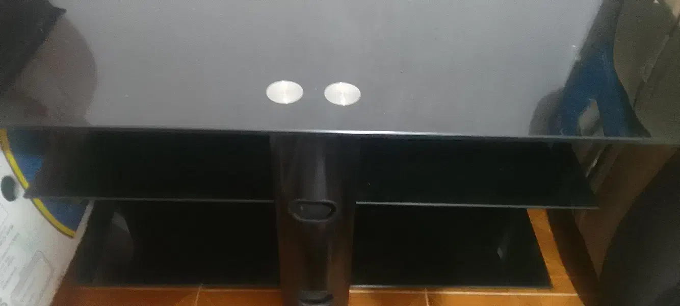 تلویزیون ۲۱ سامسونگ قیمت توافقی بوفه چوبی|تلویزیون و پروژکتور|رضوانشهر, |دیوار