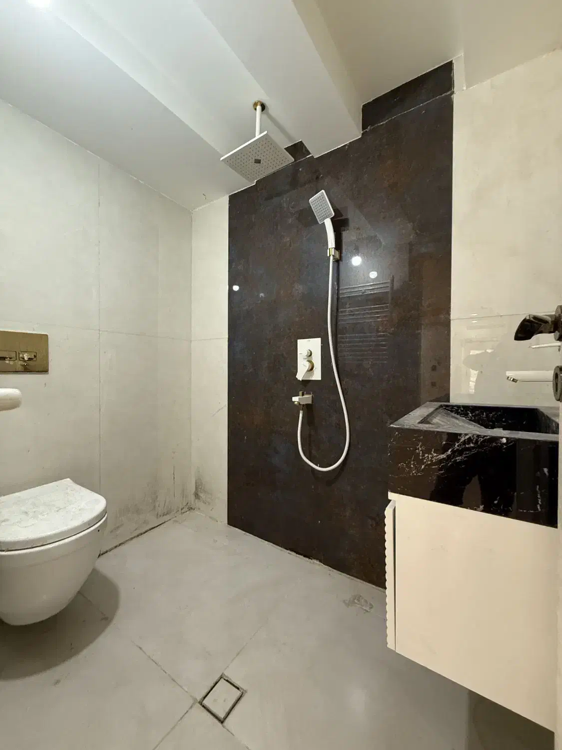 *همکف135متر2خواب با70مترحیاط دشتستان جنوبی*|فروش آپارتمان|اصفهان, دشتستان|دیوار