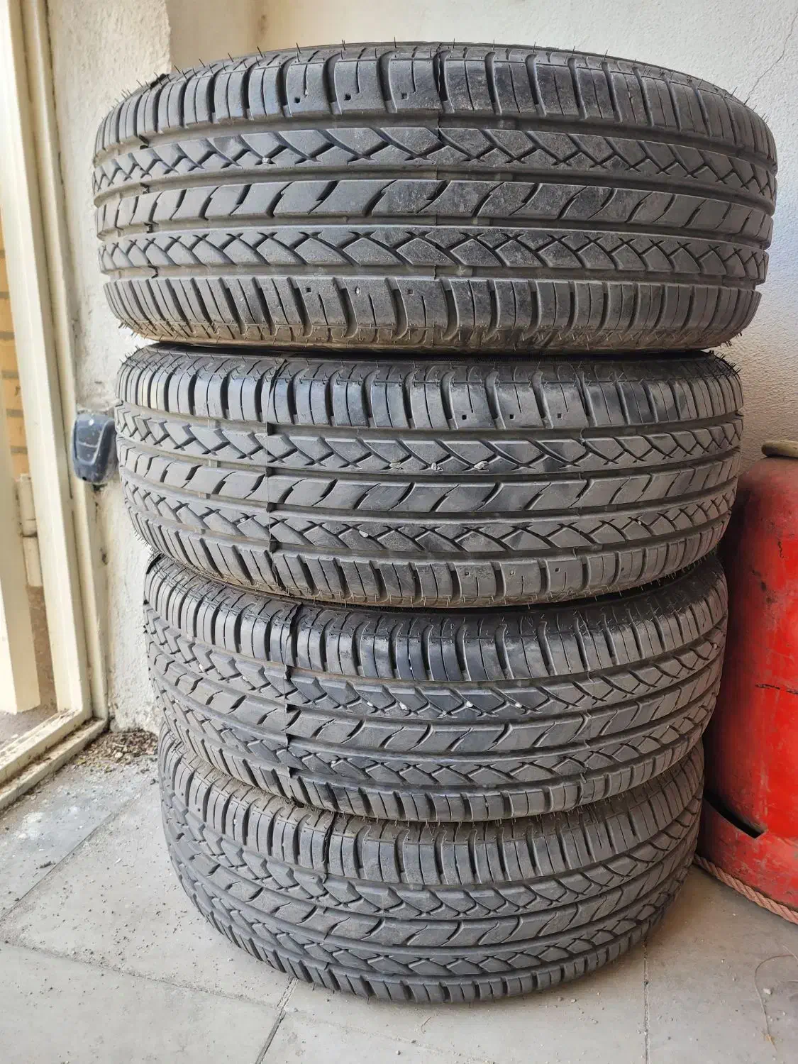 لاستیک ۱۸۵.۱۴ بارز زیر صفری|قطعات یدکی و لوازم جانبی|سیرجان, |دیوار