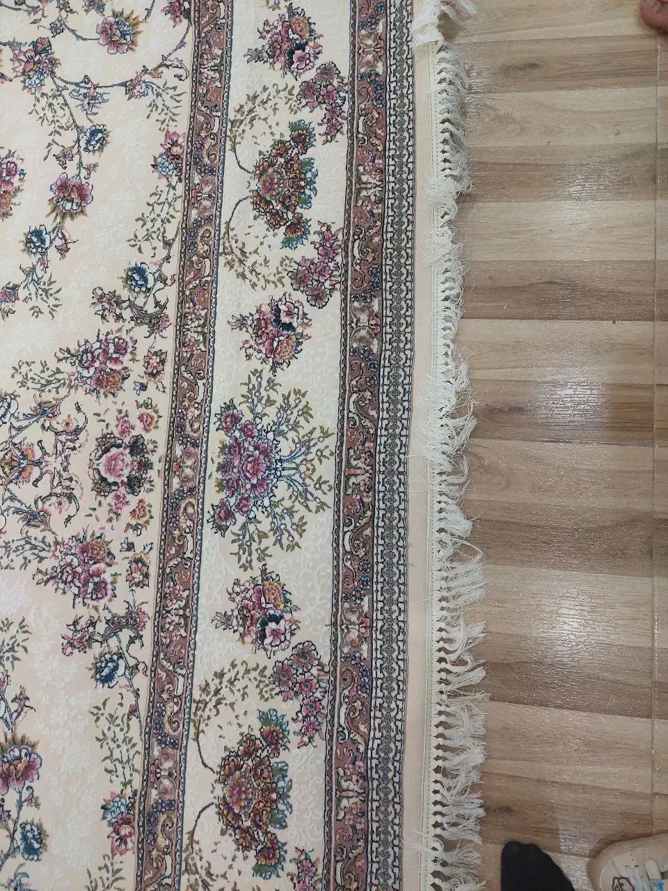 جفت ۱۲ متری نو شیک|فرش|خواف, |دیوار