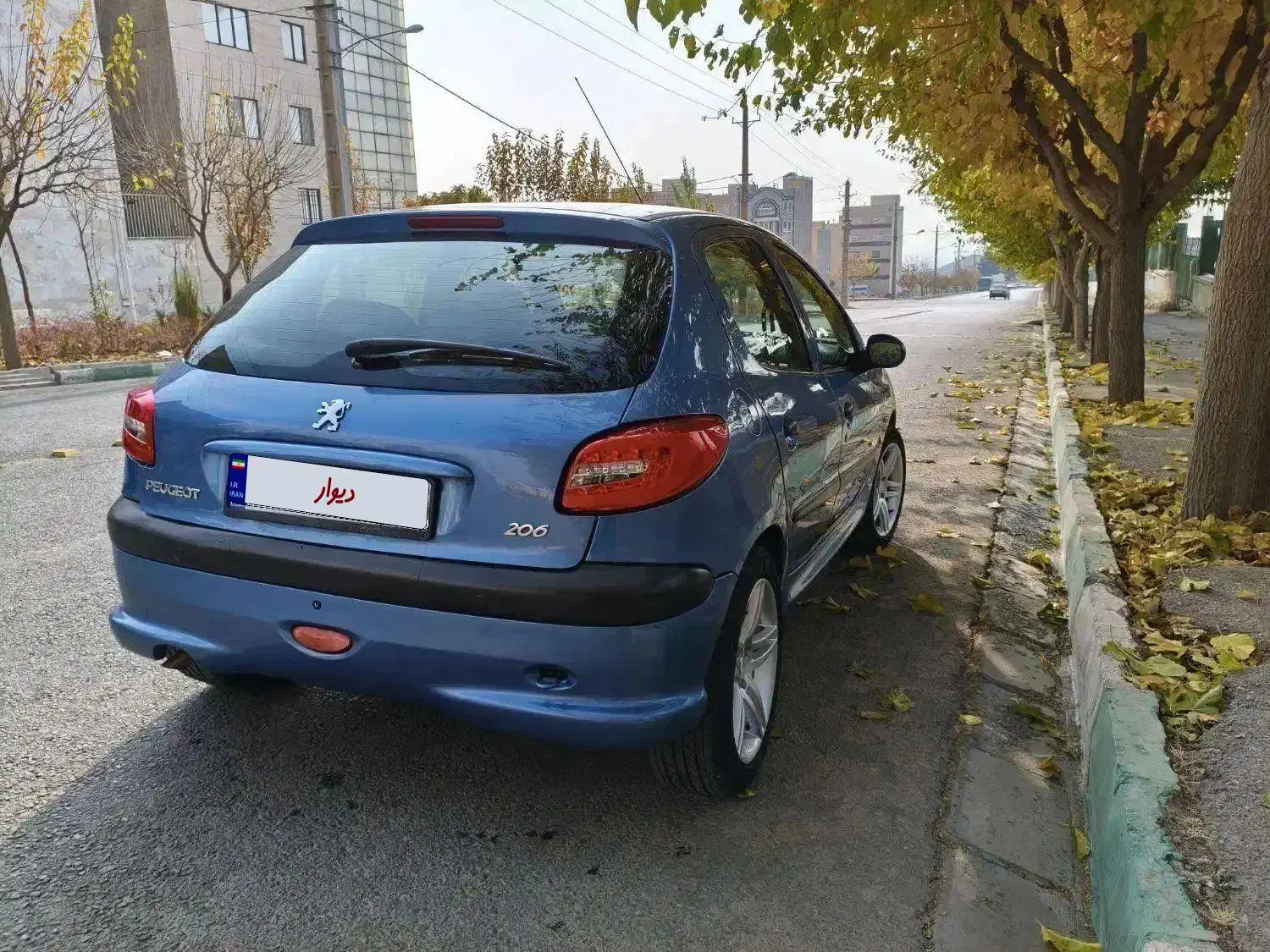 206تیپ2بی رنگ استثنایی همراه با لوازم|خودرو سواری و وانت|کرج, گوهردشت|دیوار