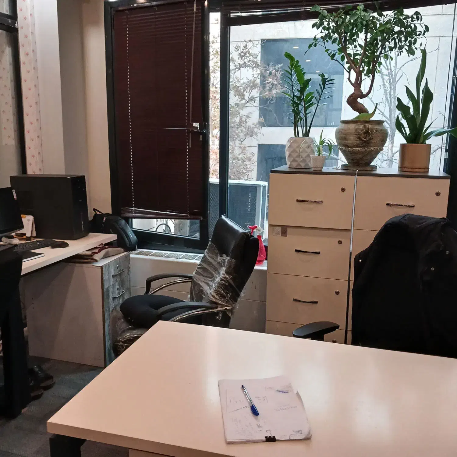 مستغلات ۳۰۰ متری در۲طبقه در تجریش|اجارهٔ خانه و ویلا|تهران, تجریش|دیوار