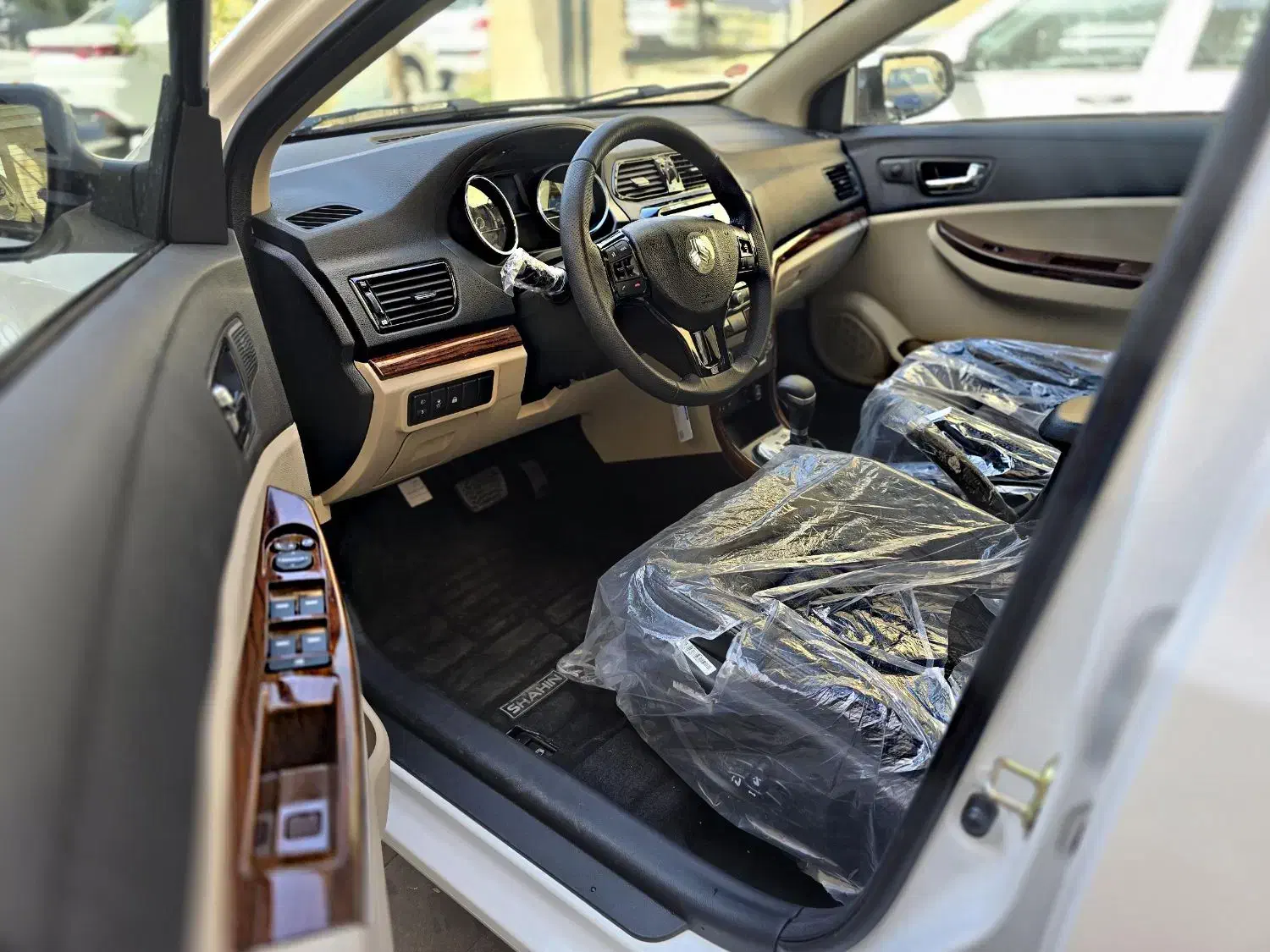 شاهین GL جی G ال دنده صفر +و اتومات TU5 پلاس خشک|خودرو سواری و وانت|تهران, شهرک آزمایش|دیوار