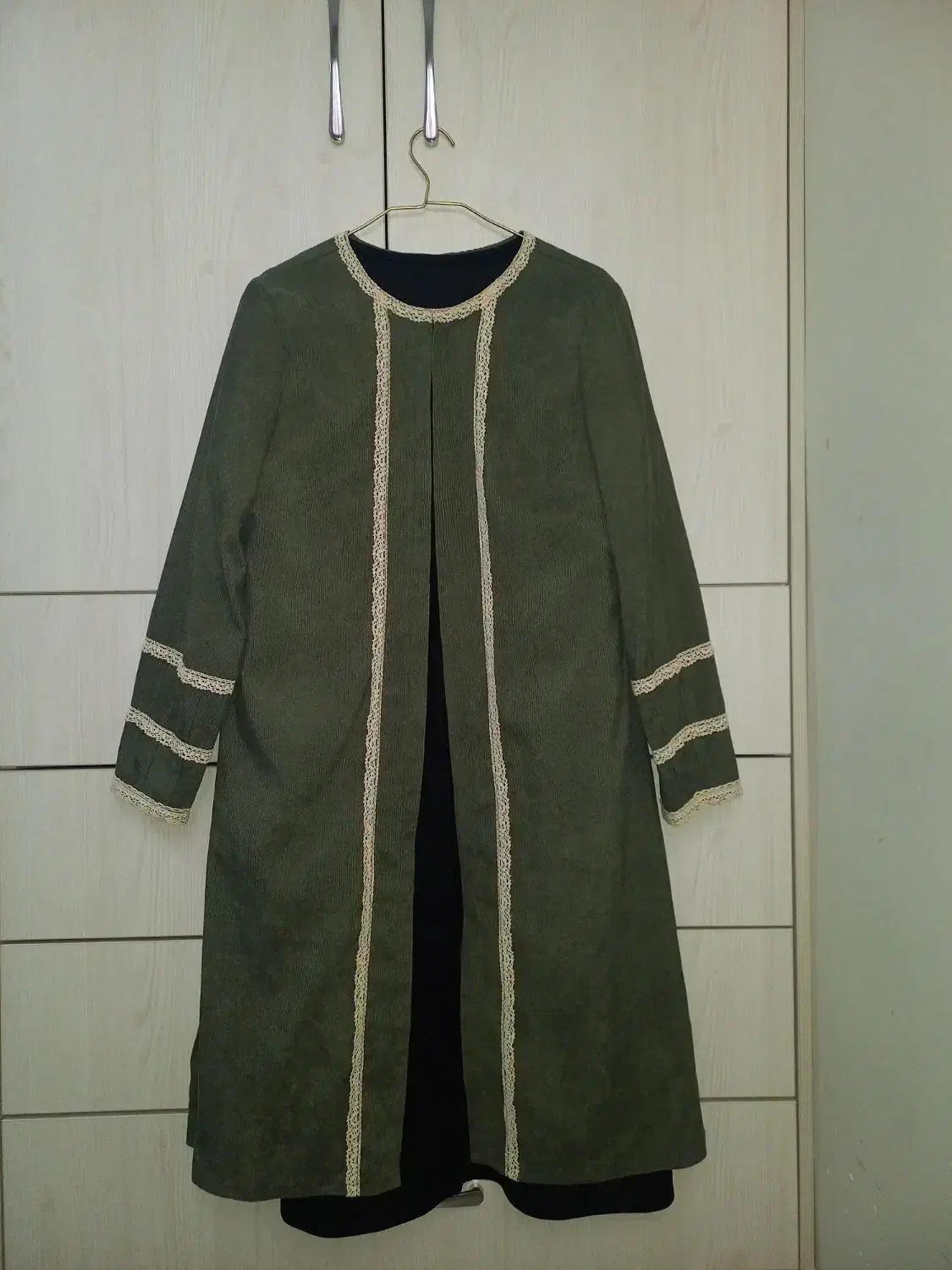 مانتوکبریتی|لباس|محمدشهر, محمدشهر|دیوار