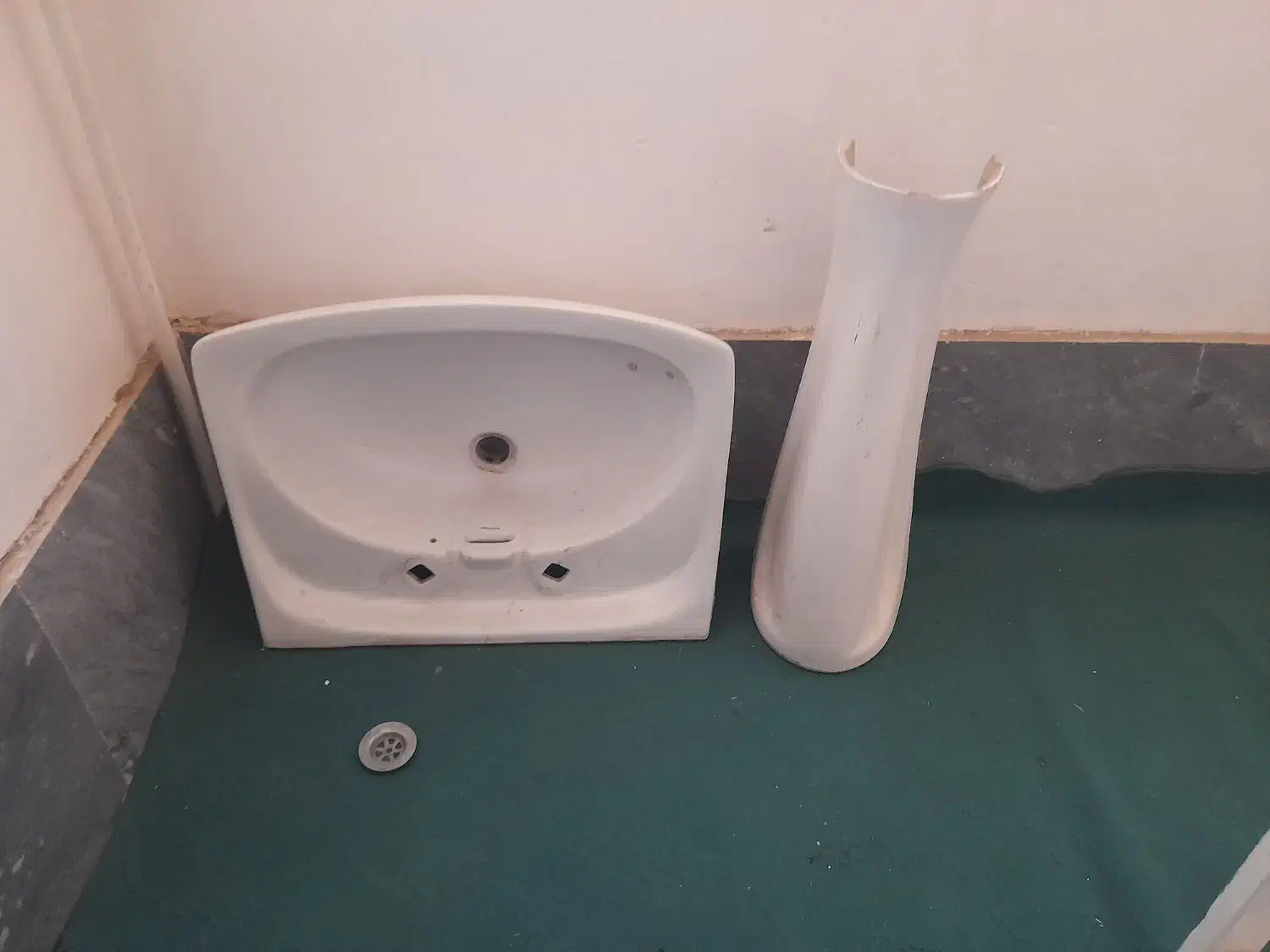 روشویی و شیر آب|لوازم سرویس بهداشتی|ساوه, |دیوار