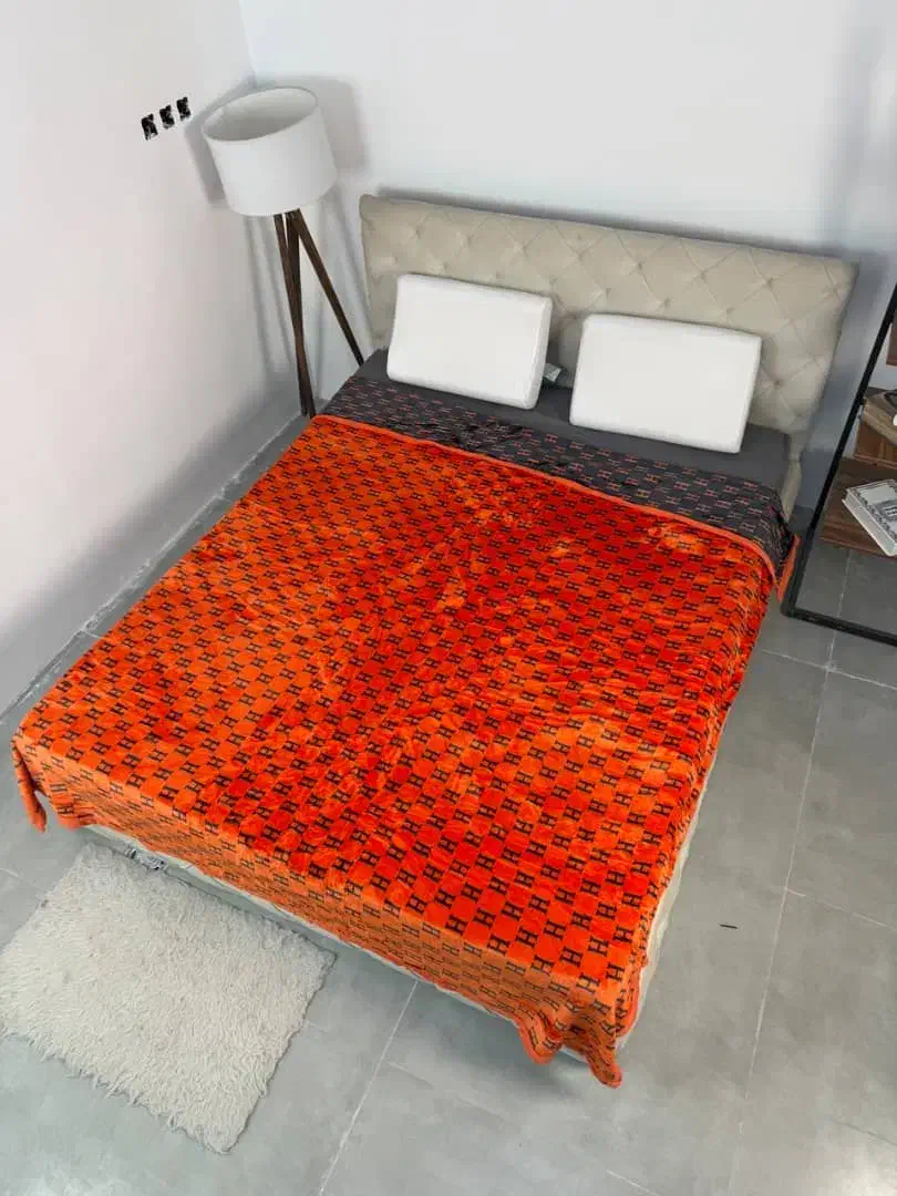 بورس پتو های وارداتی|رختخواب، بالش، پتو|اصفهان, خواجه عمید|دیوار