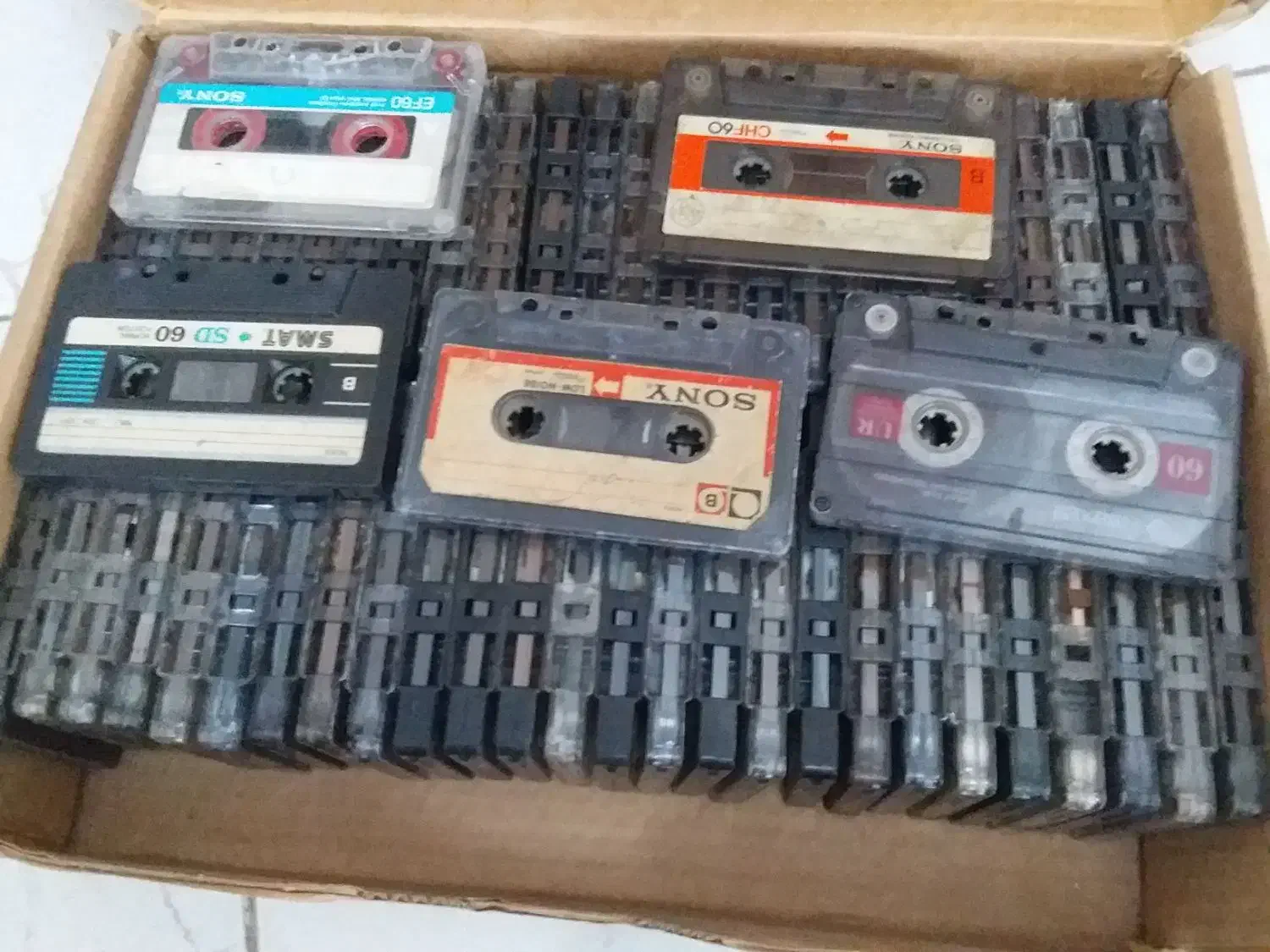 تعدادی نوار کاست سالم قدیمی معاوضه باابزار|فیلم و موسیقی|هشتگرد, فاز ۲ مهستان|دیوار