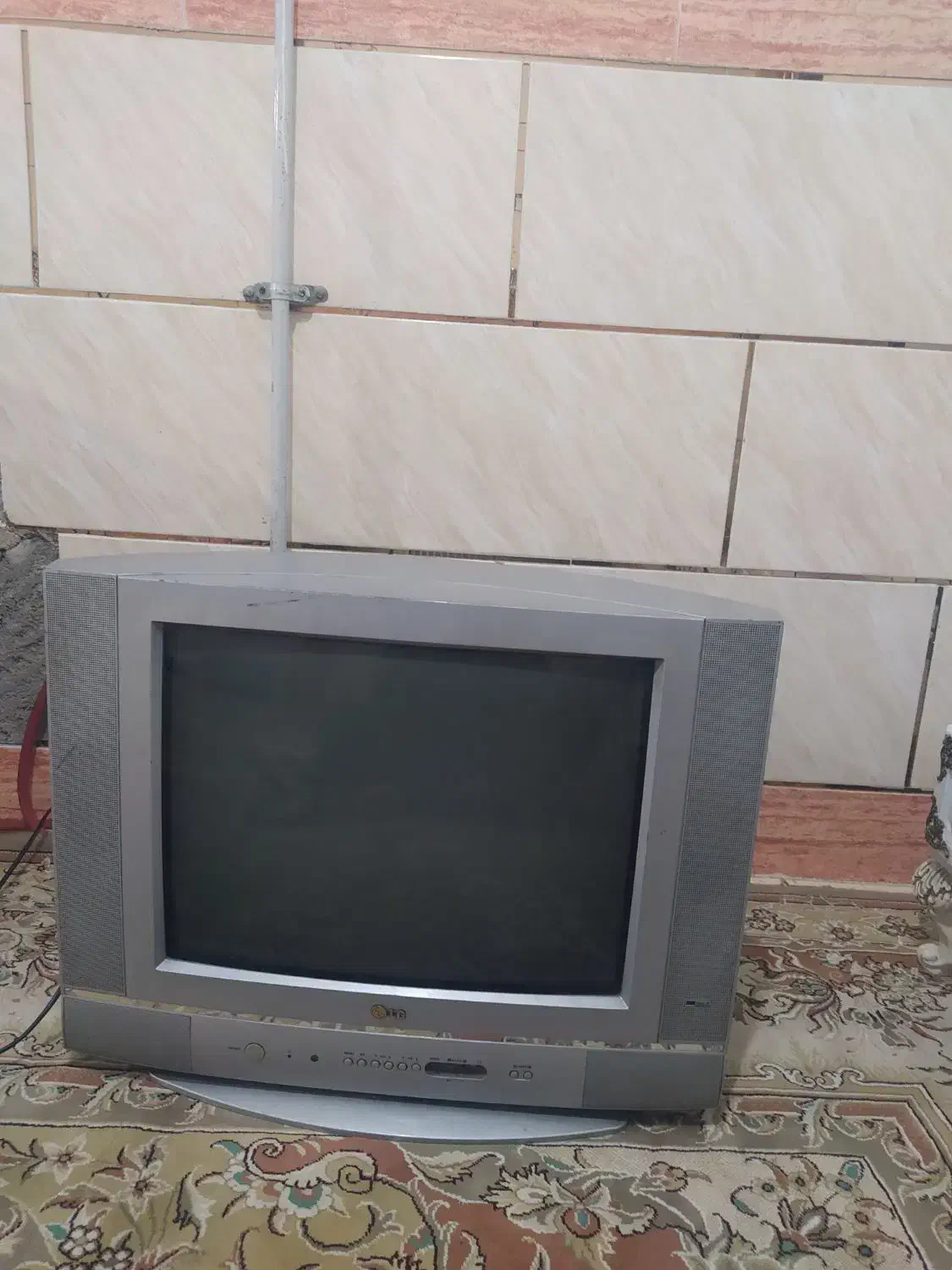 تلویزیون. ضبط.|تلویزیون و پروژکتور|آزادشهر, |دیوار