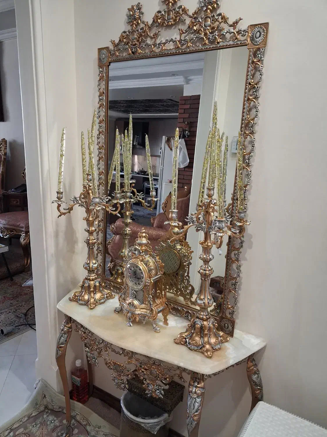 ست اینه وشمعدان وساعت به همراه میز،برنجی،دو رنگ|صنایع دستی و سایر لوازم تزئینی|دماوند, گیلاوند|دیوار