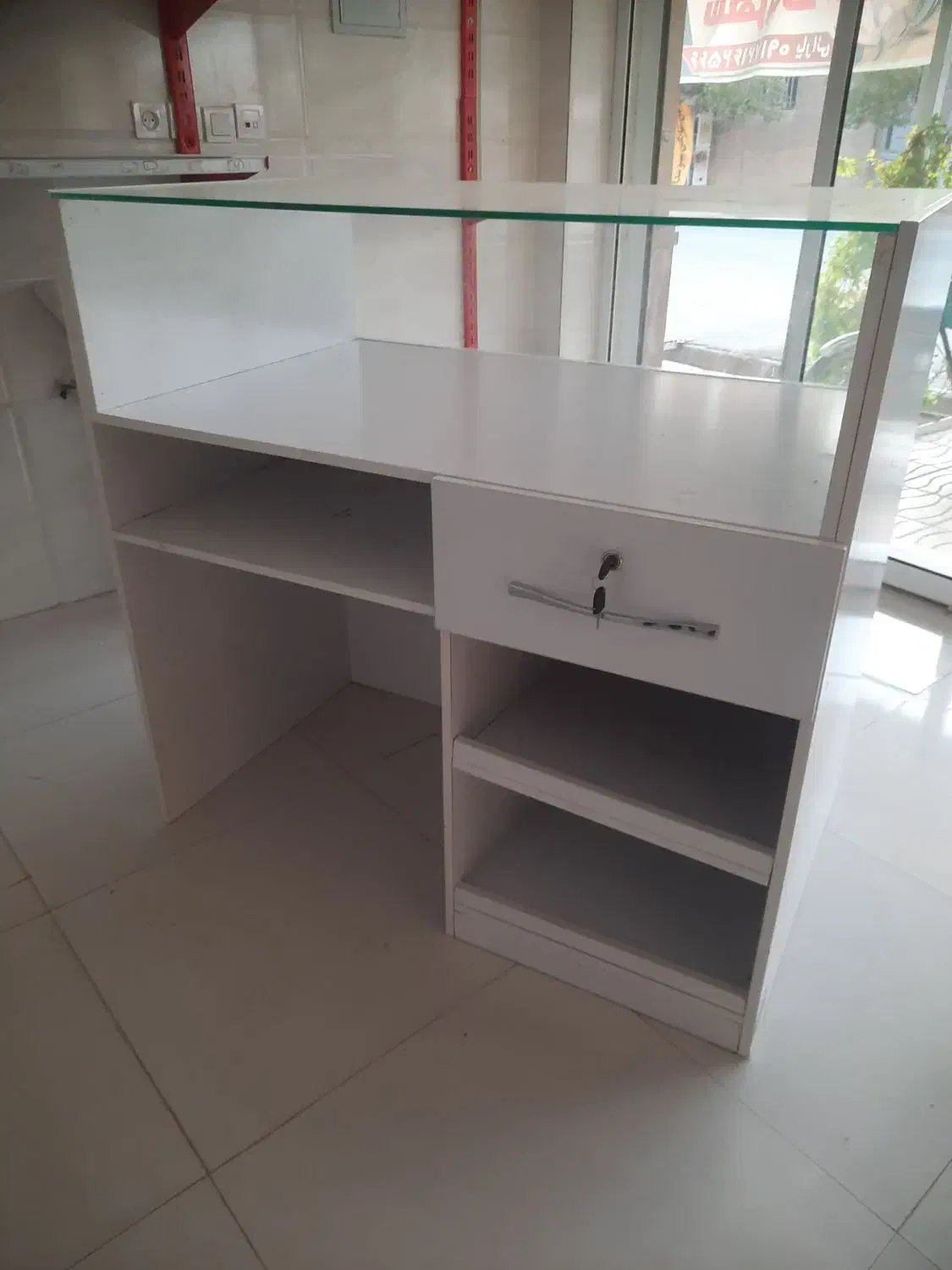 قفسه وپایه برای مغازه|فروشگاه و مغازه|بهمن صغاد, |دیوار